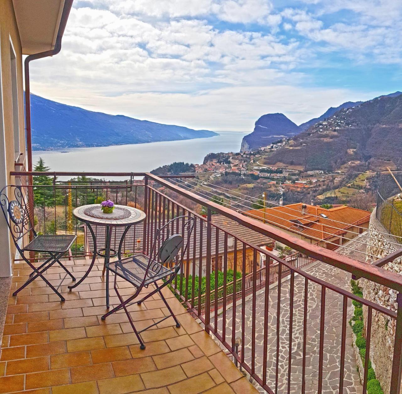 Casa Palanca Lake View Apartment By Gardadomusmea Tremosine Exteriör bild